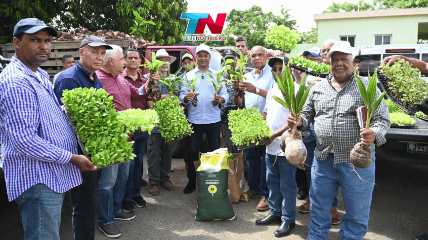 Gobierno inicia apoyo a productores agrícolas afectados por tornado en el Cibao Central